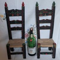 Antiche sedie sarde di piccole dimensioni, scanno