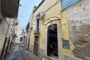Locale artigianale Canosa di Puglia Via Giusti 12