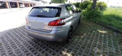 308 1.6 hdiblue, 88kw.  NO cinghia a bagno d'olio!