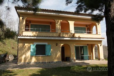 Villa con giardino a Palinuro