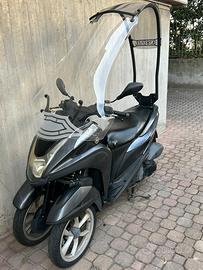 Yamaha Tricity 125 con cupola Isotta