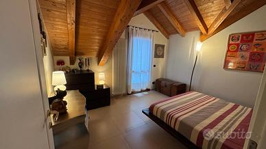 lampada a stelo e applique abbinata in metallo e v