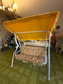 Divano a dondolo giardino veranda