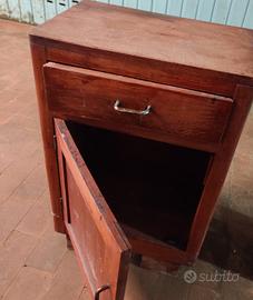 Comodino gratis, solo ritiro. Zona Funivia, no ZTL