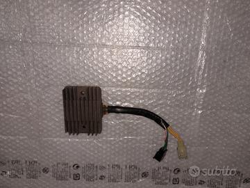 Regolatore di tensione ducati scrambler 800