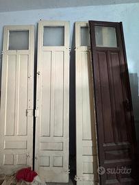 Porte in legno pesante vintage
