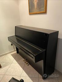 Pianoforte acustico verticale nero opaco “HORUGEL”