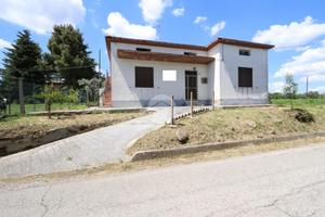 CASA INDIPENDENTE A NERETO