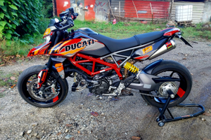 Ducati hypermotard 950