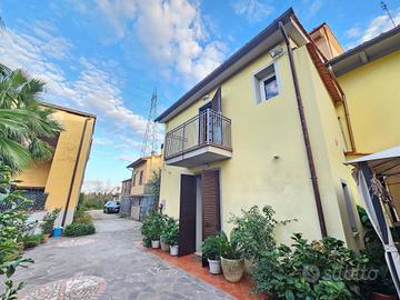 Casa indipendente di 170 m² con 5 locali a Pistoia