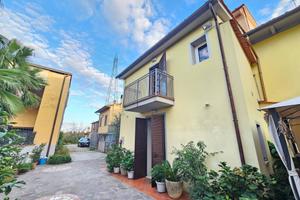 Casa indipendente di 170 m² con 5 locali a Pistoia