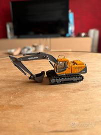 Escavatore Volvo - Motorart H0
