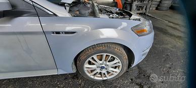 FORD MONDEO STATION WAGON 2011 - PARAFANGO DESTRO