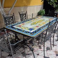 Tavolo in pietra lavica vietrese maiolicato a mano