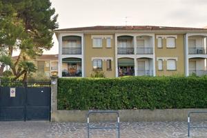 Appartamento al piano rialzato con giardino