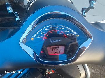 VESPA GTS SUPER
