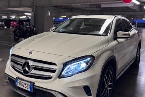 Mercedes-benz GLA 220 d Automatic 4Matic Premium