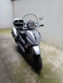 Piaggio BEVERLY 500