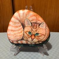 Sasso dipinto gatto arancio