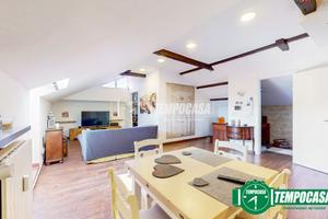 MANSARDA RISTRUTTURATA PRONTA DA VIVERE!