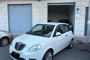 Lancia ypsilon - 2009
