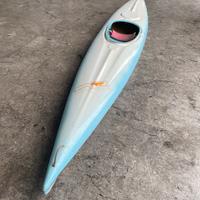 Canoa monoposto in vetroresina