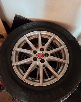 cerchi e gomme Evoque, E-pace, Ford, volvo