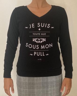 Maglione nero scollo a V aderente, elegante