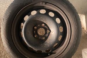 Cerchi con gomme invernali Audi A3