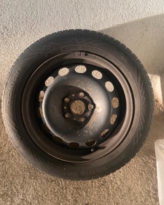 Cerchi con gomme invernali Audi A3