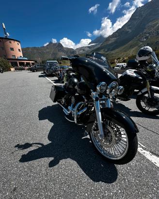 Harley Davidson Street Glide 103