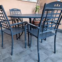 Tavolo tondo e 6 poltroncine