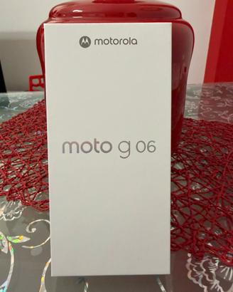 Cellulare Motorola G06 Verde 256Gb nuovo