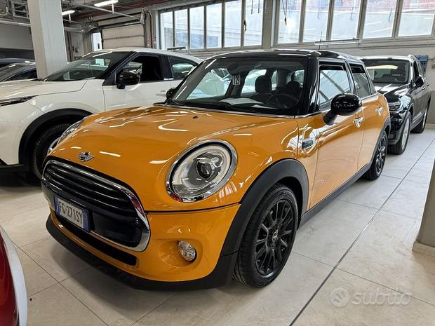 MINI Mini 5 porte Mini 1.5 Cooper D Business ...