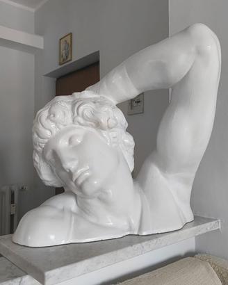 Schiavo morente statua in gesso