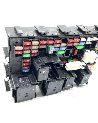CENTRALINA PORTA FUSIBILI RENAULT CLIO Serie V 243