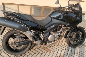 Suzuki V-Strom 650 2011