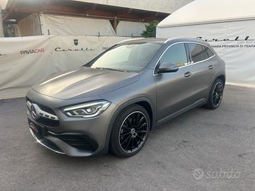 MERCEDES-BENZ GLA 200 d Automatic 4Matic Premium
