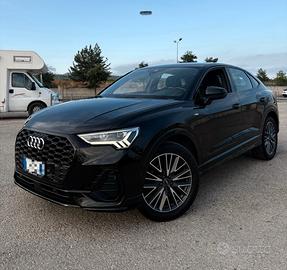 AUDI Q3 S-LINE SPORTBACK IDENTITY BLACK