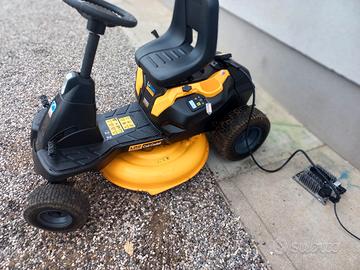 trattorino tagliaerba 