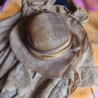 Cappello da cerimonia a tesa larga