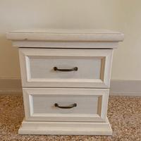 Comodino vintage in legno massello - 2 cassetti