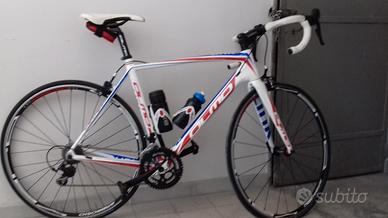 Bici da corsa full carbonio