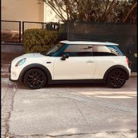 Mini one d neopatentati permuta