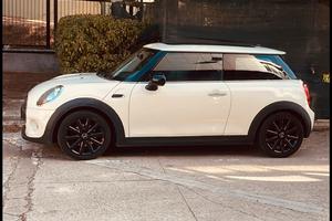 Mini one d neopatentati permuta