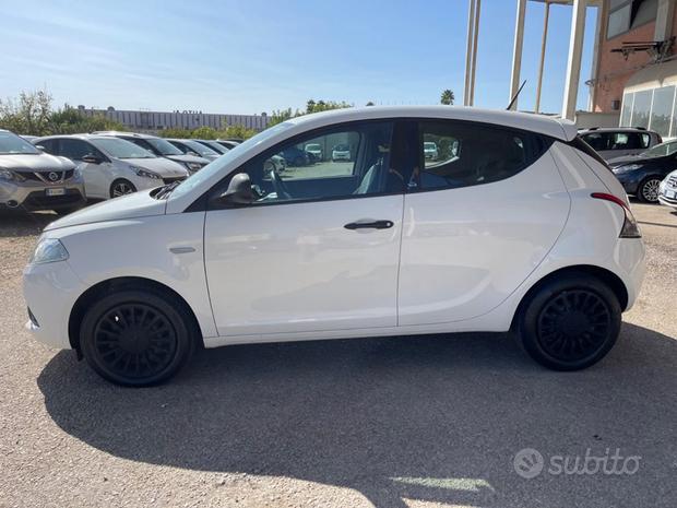 LANCIA Ypsilon 1.2 69 CV 5 porte