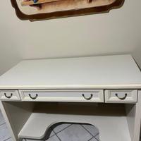 Scrivania decapè in legno