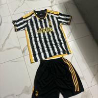 completo sportivo Juventus 