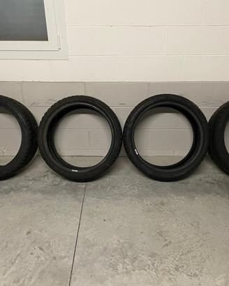 GOMME PIRELLI PZERO WINTER AUDI RS3