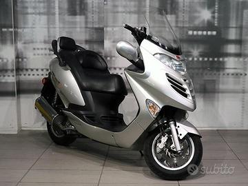 Kymco Grand Dink 250
